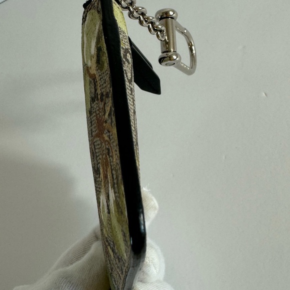 Gucci GG Supreme Monogram Blooms Print Key Case Green Limited Edition - Picture 9 of 9